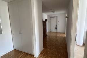 Erste Reihe Weser! Exklusive 4-Zimmer-Wohnung mit unverbaubarem Wasserblick (Weser View) – Lohmannstraße 26, 27568 Mitte, Bremerhaven – Vorschaubild 14
