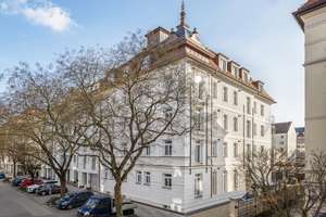 Stattelmann-Palais: 3-Zimmer Wohnung mit Südbalkon