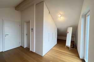 Stilvolle Doppelhaushälfte mit Panorama-Dachterrasse & Einliegerwohnung – Rosenheim (Kreis) – Vorschaubild 15