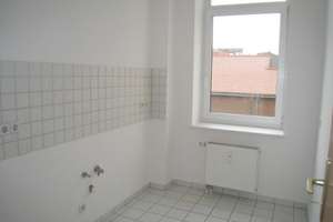 Gemütliche Dachgeschoss-Wohnung mit Balkon in Stadtfeld Ost! – Annastr. 23a+b, 39108 Stadtfeld Ost, Magdeburg – Vorschaubild 3