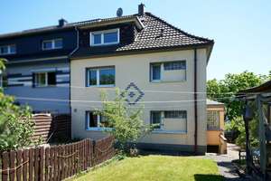 Viel Platz für die Familie in Lüdenscheid Buckesfeld – Die vollständige Adresse der Immobilie erhältst du vom Anbieter., 58509 Lüdenscheid – Vorschaubild 2