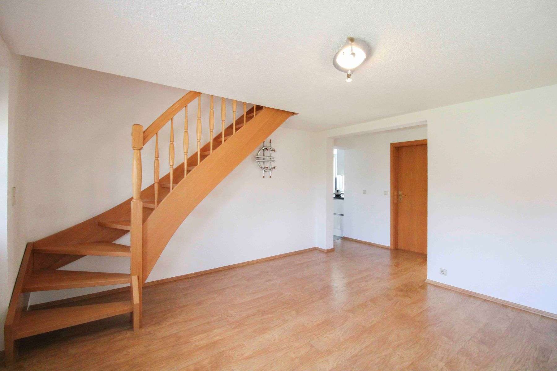 Immobilie in Tribsees - Modernisierte Doppelhaushälfte mit Anbau, Photovoltaik und schönem Garten in Tribsees - Bild 5