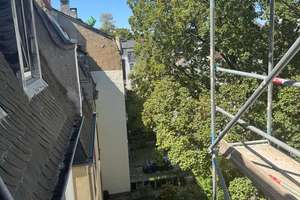 "GOOD NEWS" IM NORDEND: Sonnige  Altbauwohnung mit 2 Zimmern und Tageslichtbad -sofort frei-. – 60318 Nordend-West, Frankfurt am Main – Vorschaubild 11