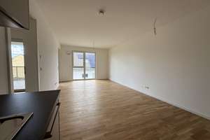 Helle 2-Zimmer Wohnung mit Balkon im 2. OG in Nürnberg-Höfen – Rauhäckerstraße 8, 90431 Höfen, Nürnberg – Vorschaubild 2