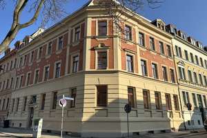 Stilvoll sanierter Altbau mit Balkon im Leipziger Süden: Erstbezug mit Echtholzdielen – Biedermannstraße 109, 4277 Connewitz, Leipzig – Vorschaubild 2