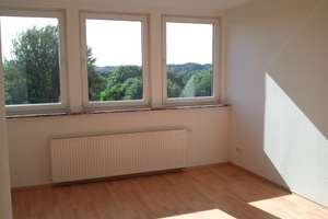 Modernisierte 3-Zimmer-DG-Wohnung auf 94m² Grundfläche mit EBK in Herrenhausen – Wefelsestr. 16, 30419 Herrenhausen, Hannover – Vorschaubild 5