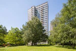 Sanierte geräumige 2-Zimmerwohnung mit Ausblick ins Grüne sucht Nachmieter zum 22.12.2025!