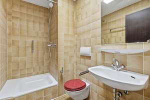Reiheneckhaus in München / Einmalige Raumaufteilung / 5 Zimmer, Garten & viel Potenzial und TG-Platz – Die vollständige Adresse der Immobilie erhältst du vom Anbieter., 81673 Echarding, München – Vorschaubild 28