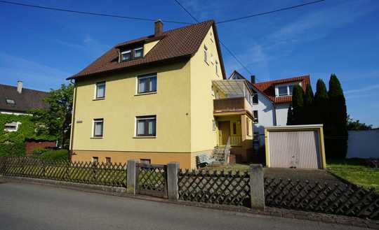 Geräumiges Wohnhaus mit schönem Garten