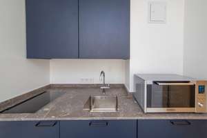 1 Zi-Whg mit Südbalkon EBK Aufzug im VH 2. OG mit Blick ins Grüne – Fehlerstrasse 8, 12161 Friedenau, Berlin – Vorschaubild 6