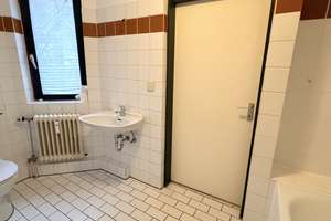 *** helle 4-Zimmer-Wohnung auf zwei Etagen - Balkon - Terrasse - Stellplatz - Vaalserquartier *** – Reutershagweg 25, 52074 Vaalserquartier, Aachen – Vorschaubild 21