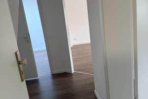 2-Zimmer-Dachgeschoss-Wohnung in toller Lage Sachsenhausen-Nords! – Die vollständige Adresse der Immobilie erhältst du vom Anbieter., 60596 Sachsenhausen-Nord, Frankfurt am Main – Vorschaubild 1