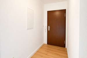 Renovierte 3-Zimmer-Wohnung mit gelungener Aufteilung, großzügigem Balkon und Stellplatz. – 53177 Alt-Godesberg, Bonn – Vorschaubild 6