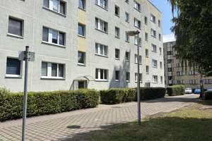 Attraktive, frisch renovierte - 3 Zimmerwohnung mit Balkon - in Magdeburg-Stadtfeld-West – Diesterwegstraße 2a, 39110 Stadtfeld West, Magdeburg – Vorschaubild 2