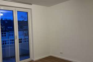 Lebendiges Stadtleben: 2-Zimmer-Wohnung mit Garage – Alfredstraße 245, 45131 Rüttenscheid, Essen – Vorschaubild 6