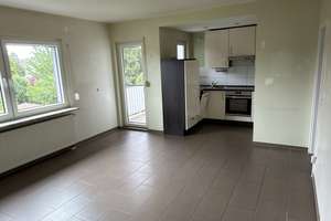 Helle 3-Zimmer-Wohnung mit Südbalkon in ruhiger Wohnlage und Blick ins Grüne