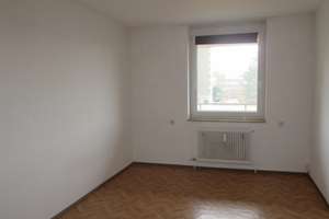 4,5-Zimmer Wohnung mit Balkon im 4. OG in Reutlingen – Hermann-Ehlers-Str. 48, 72762 Reutlingen-Mitte, Reutlingen – Vorschaubild 11