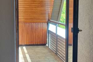 Helle 3,5‑Zimmer‑DG‑Wohnung mit Loggia und Stellplatz – Die vollständige Adresse der Immobilie erhältst du vom Anbieter., 74676 Niedernhall – Vorschaubild 3