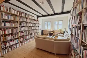 Lichtdurchflutete Maisonettewohnung mit Dachterrasse im beliebten Waldstraßenviertel – Leipzig – Vorschaubild 2