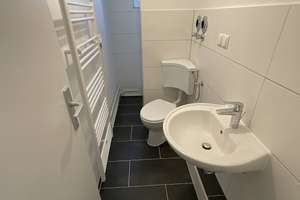2 Zimmer-Wohnung mit modernisiertem Tageslichtbad und Dusche – Dummersdorferstraße 16, 23569 Kücknitz, Lübeck – Vorschaubild 2