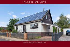 Viel Raum zum Leben – Liebevolles Zweifamilienhaus in beliebter Wohnlage zum Sofortbezug