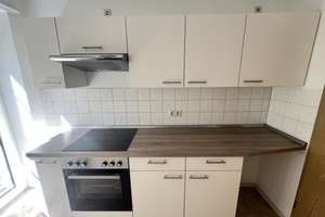 Stadtleben trifft Erholung: 3-Raum-Wohnung direkt am Schlossteich – Erich-Schmidt-Str. 21, 9113 Zentrum, Chemnitz – Vorschaubild 3