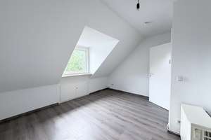 Großzügige 2-Zimmer-Dachgeschosswohnung mit 65 m² in Essen-Frohnhausen – Lüneburgerstr. 32, 45145 Frohnhausen, Essen – Vorschaubild 7