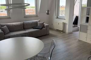Möblierte 1,5-Zimmer-Wohnung mit Balkon, EBK, Aufzug und TG-Stellplatz