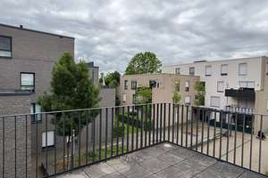 Hochwertige 3-Zimmer-Wohnung mit Balkonblick und Aufzug in Köln