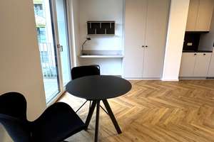 Möbliiertes Studio direkt am Marktplatz Adlershof, zum ruhigen Innenhof ausgerichtet mit Balkon! – Florian-Geyer-Str 111, 12489 Adlershof, Berlin – Vorschaubild 14