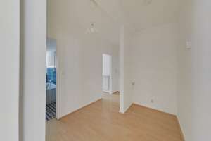 Invest oder Eigennutz, schöne 2 Zimmerwohnung mit Balkon in zentraler und ruhiger Barbarossaplatzla – Die vollständige Adresse der Immobilie erhältst du vom Anbieter., 50677 Neustadt/Süd, Köln – Vorschaubild 3