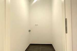Schöne Wohnung mit einladender Loggia – Die vollständige Adresse der Immobilie erhältst du vom Anbieter., 81543 Siebenbrunn, München – Vorschaubild 3