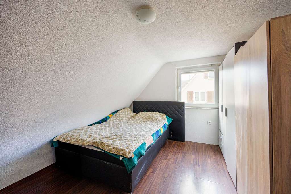 Immobilie in Besigheim - WEITBLICK: Helle Dachgeschosswohnung mit Wohlfühl-Charakter! - Bild 4