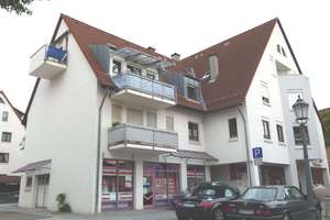 *bezugsfertig*,  zentrale Lage, 3,5 Zi. mit Balkon und TG