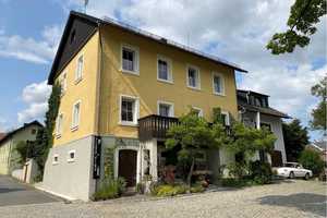 7,3% Rendite –  Attraktives Mehrfamilienhaus – Ein Liebhaberobjekt in exponierter Lage in Köditz – Hof (Kreis) – Vorschaubild 2