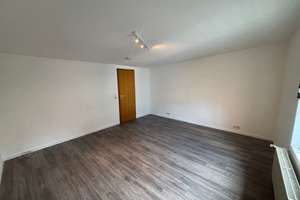 Teilweise renoviert! 2 Zimmer-Dachgeschosswohnung in Vohwinkel – Möbecker Straße 19, 42327 Elberfeld West, Wuppertal – Vorschaubild 8