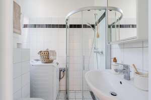 *PROVISIONSFREI* Bezugsfreie renovierte 2-Zimmer Altbauperle in hersschaftlichem Altbau in TOP-Lage – Prager Strasse 3, 10779 Wilmersdorf, Berlin – Vorschaubild 7
