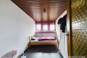 Charmantes Mehrfamilienhaus mit großem Grundstück in ruhiger Lage – Die vollständige Adresse der Immobilie erhältst du vom Anbieter., 90427 Großgründlach, Nürnberg – Vorschaubild 33