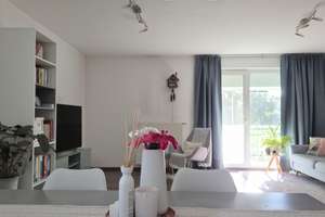 Lichtdurchflutete 3-Zimmer-Wohnung mit großem Wohn-/Essbereich, Südwestbalkon mit Siebengebirgsblick – Die vollständige Adresse der Immobilie erhältst du vom Anbieter., 53639 Königswinter – Vorschaubild 4