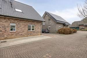 Neuwertig modernisierte DHH mit Garten, Garage, Top Ausstattung und Lage
 – Die vollständige Adresse der Immobilie erhältst du vom Anbieter., 47652 Weeze – Vorschaubild 3
