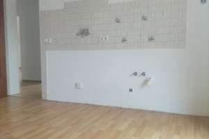 Helle 2 Zimmer Dachgeschosswohnung in Stuttgart Neugereut – Die vollständige Adresse der Immobilie erhältst du vom Anbieter., 70378 Neugereut, Stuttgart – Vorschaubild 4