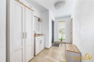 Neuwertige Doppelhaushälfte in Oberschneiding – Baujahr 2019, energieeffizient nach KfW – Die vollständige Adresse der Immobilie erhältst du vom Anbieter., 94363 Oberschneiding – Vorschaubild 14