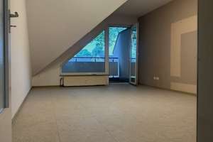Charmante Dachgeschosswohnung mit Balkon – 3 Zimmer, 62,64 m²