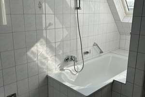 Helle und großzügige 2-Zimmer-Dachgeschoßwohnung in Frohnhausen freut sich neuen Mieter*in – Burckhardtstraße 29, 45144 Frohnhausen, Essen – Vorschaubild 6