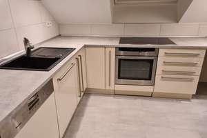 2-Zimmer-Dachgeschosswohnung mit Einbauküche in Köln Porz Grengel