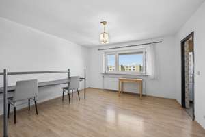 LEERSTEHENDES APARTMENT MIT MIET- UND ENTWICKLUNGSPOTENZIAL
