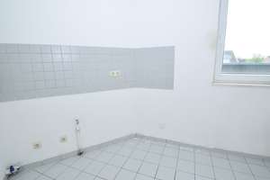 Wohnen und Arbeiten in heller 2-Zimmer-Wohnung mit individuellem Schnitt! – Die vollständige Adresse der Immobilie erhältst du vom Anbieter., 50765 Blumenberg, Köln – Vorschaubild 4
