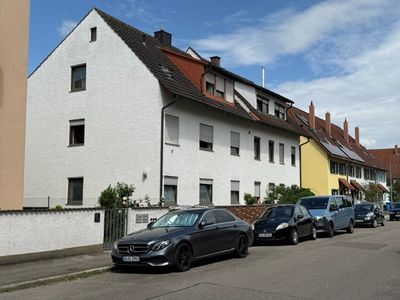 Viel Platz in Ingolstadt: Großzügiges Mehrfamilienhaus mit 2 separaten Appartements zur Renovierung