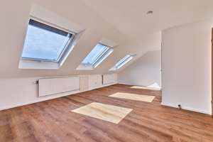 ONLY 10 MINUTES TO CLAY! Approx. 150 m² townhouse with 5-room, 4-bed, garden + garage *Pets allowed* – Die vollständige Adresse der Immobilie erhältst du vom Anbieter., 55246 Mainz-Kostheim, Wiesbaden – Vorschaubild 16