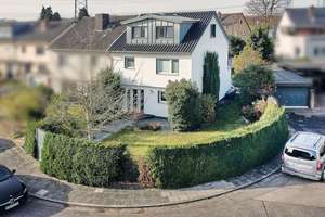 Lichtdurchflutetes, gepflegtes Einfamilienhaus mit großzügiger Wohnfläche